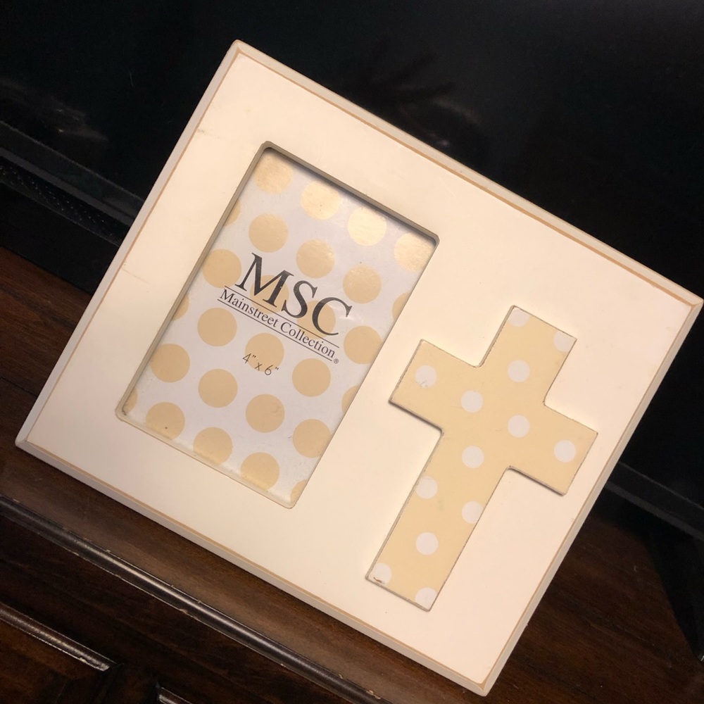 Cross picture frame.